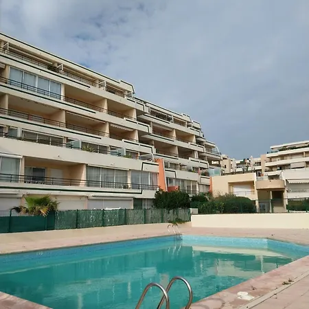 T2 Coin Chambre, Terrasse 1ere Ligne Mer, Piscine