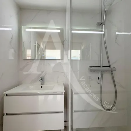 T2 Coin Chambre, Terrasse 1ere Ligne Mer, Piscine Apartment Sete