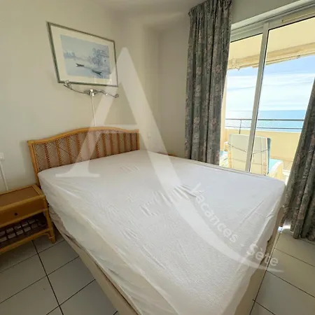 Apartment T2 Coin Chambre, Terrasse 1ere Ligne Mer, Piscine