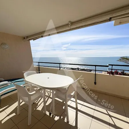 Apartment T2 Coin Chambre, Terrasse 1ere Ligne Mer, Piscine *